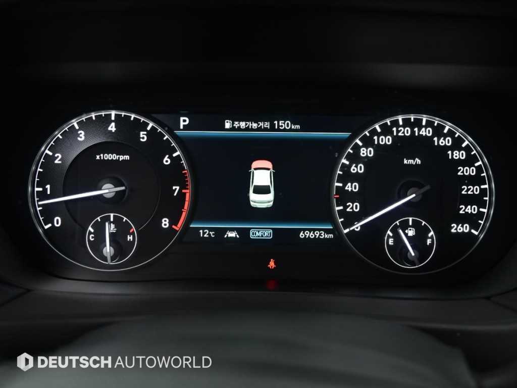 Genesis G90 - Vista 8