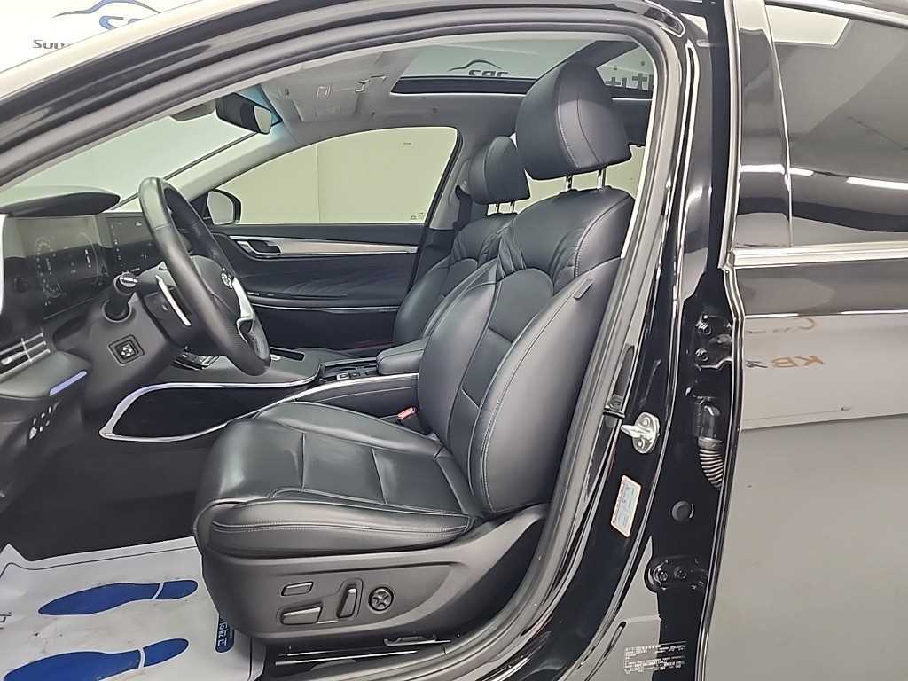 HYUNDAI Grandeur - Vista 11