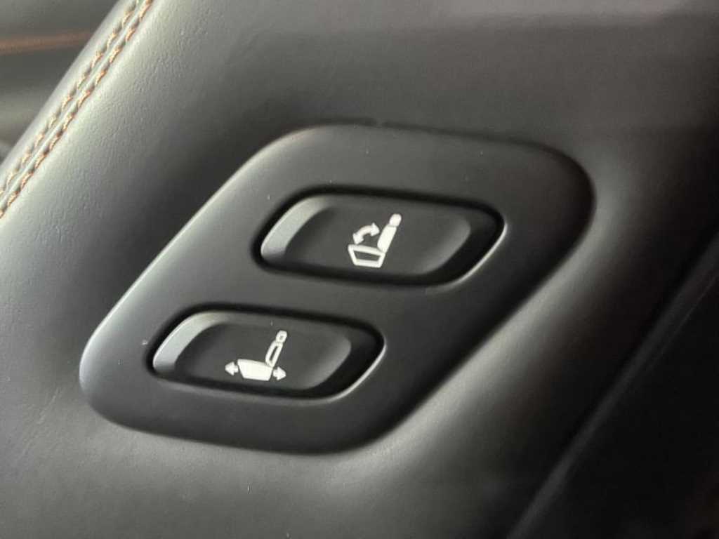 Genesis GV70 - Vista 10