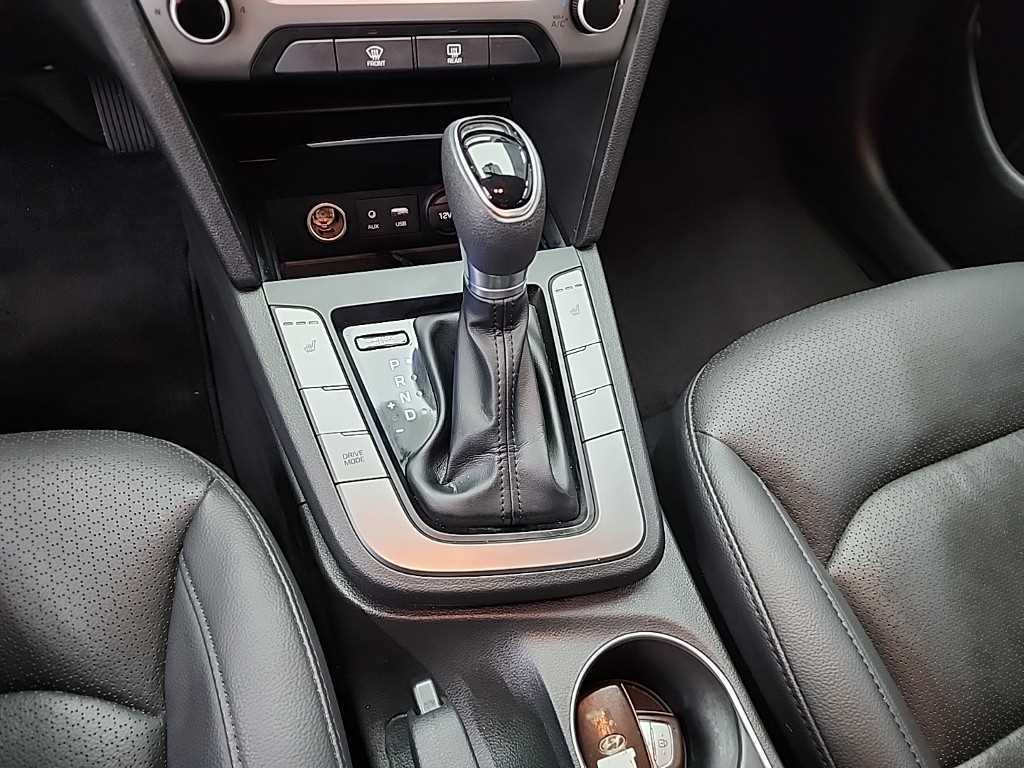 HYUNDAI Avante - Vista 8