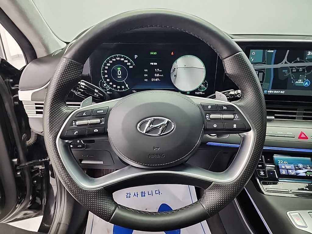 HYUNDAI Grandeur - Vista 9