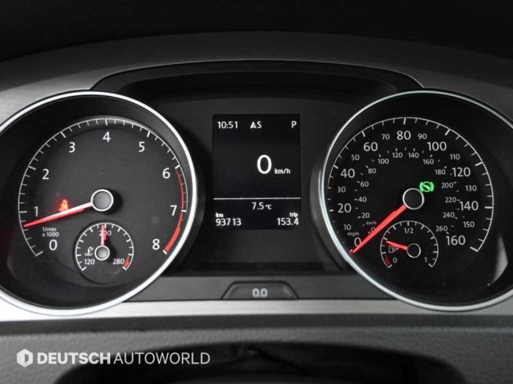 Volkswagen Golf - Vista 8