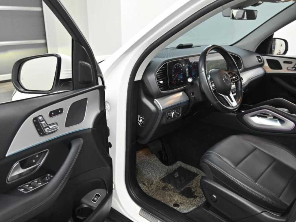 Mercedes Benz GLE Class - Vista 11