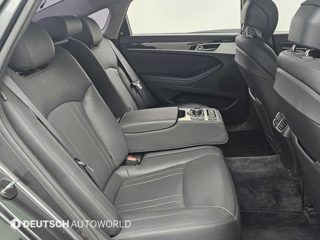 Genesis G80 - Vista 12