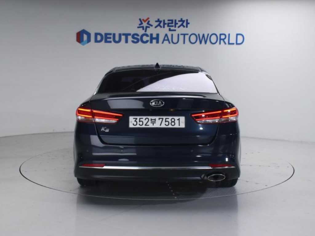 KIA K5 - Vista 4