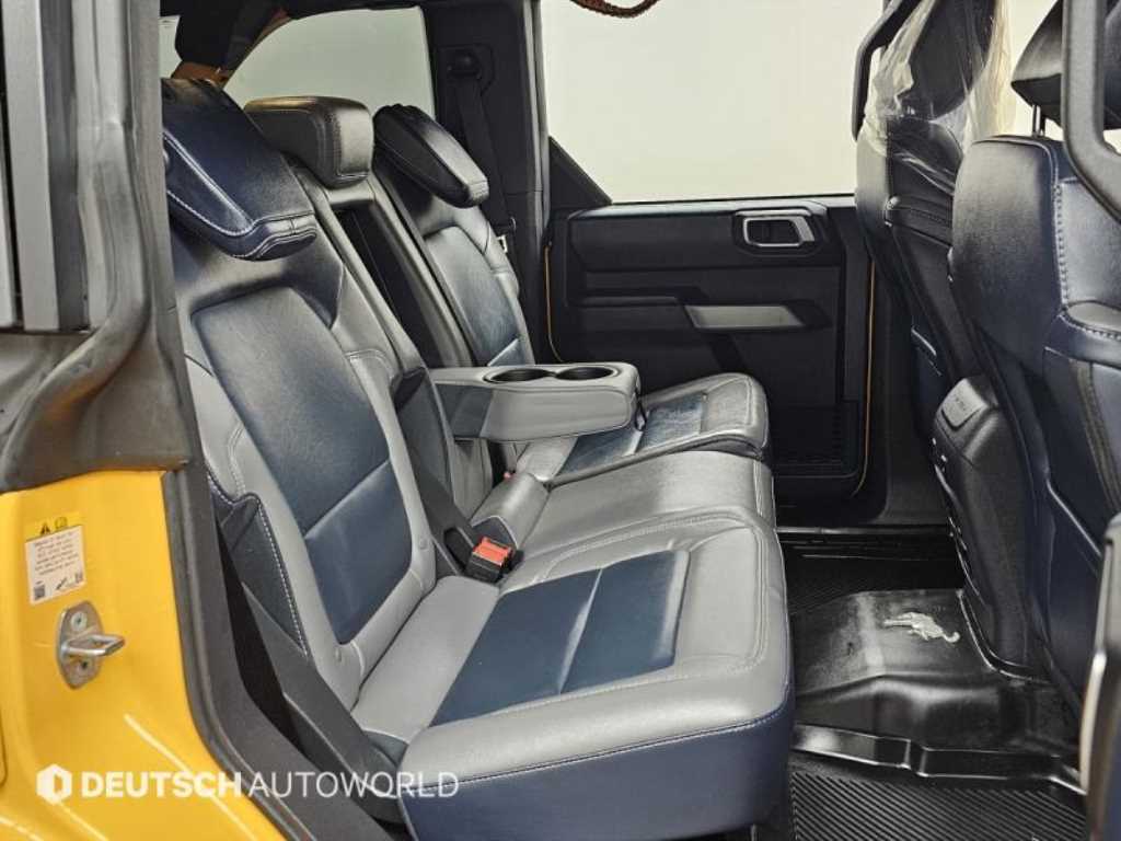 Ford Bronco - Vista 12