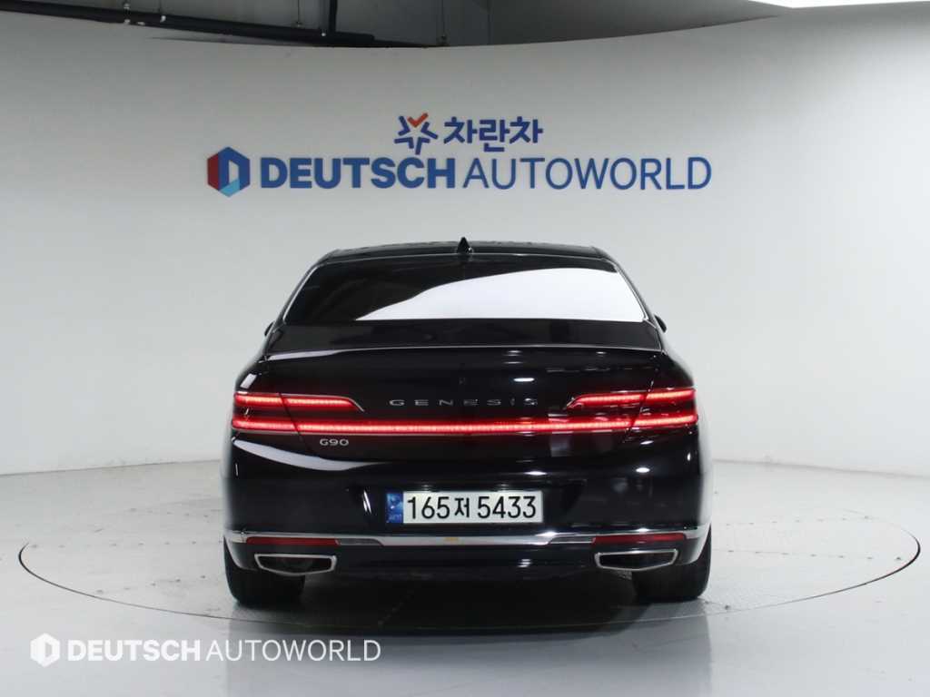Genesis G90 - Vista 4