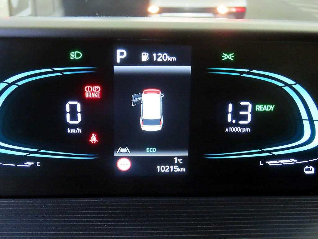 HYUNDAI Staria - Vista 9