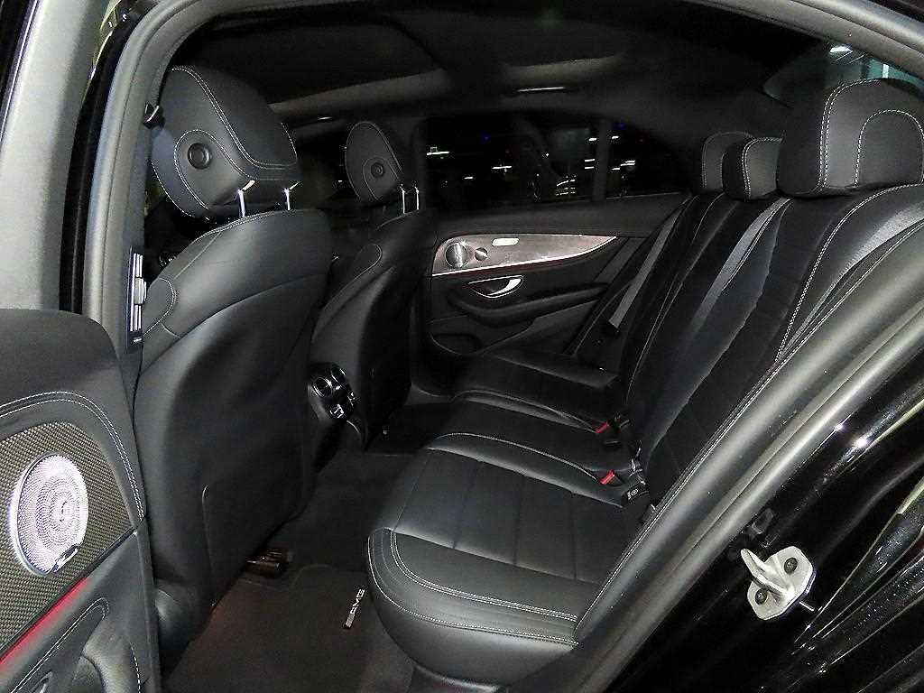 Mercedes Benz E class - Vista 7