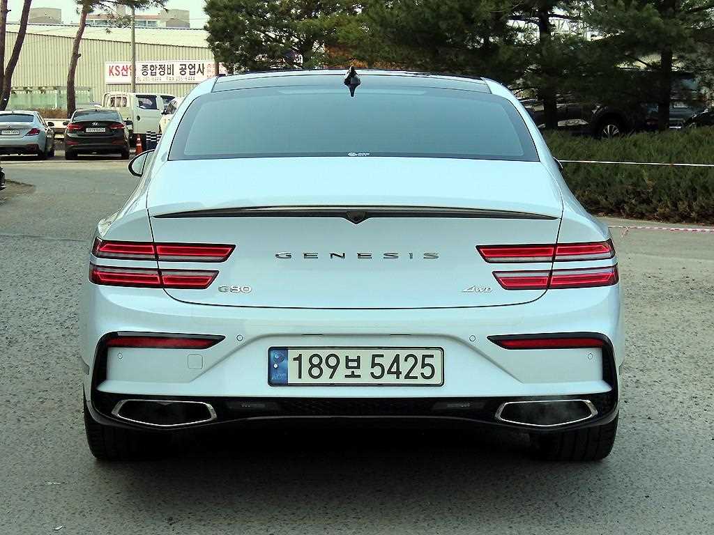 Genesis G80 - Vista 4