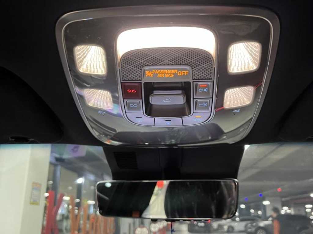 Genesis GV70 - Vista 11