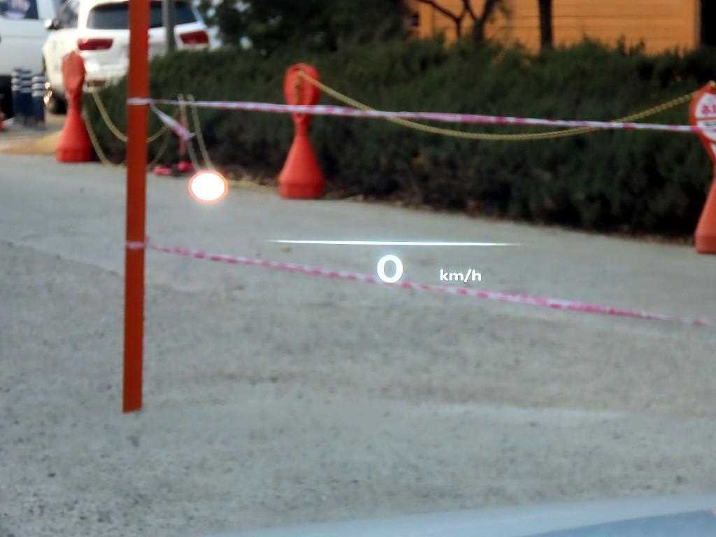 Genesis G80 - Vista 10