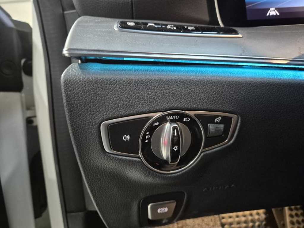 Mercedes Benz CLS Class - Vista 12