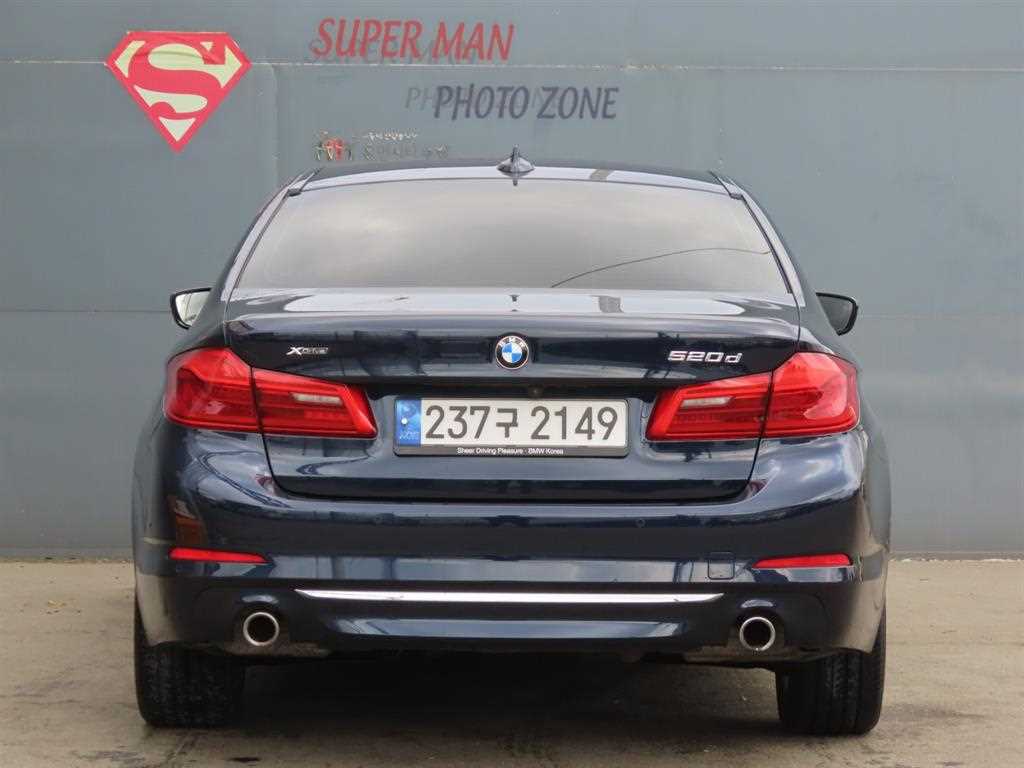 BMW 5 Series - Vista 4