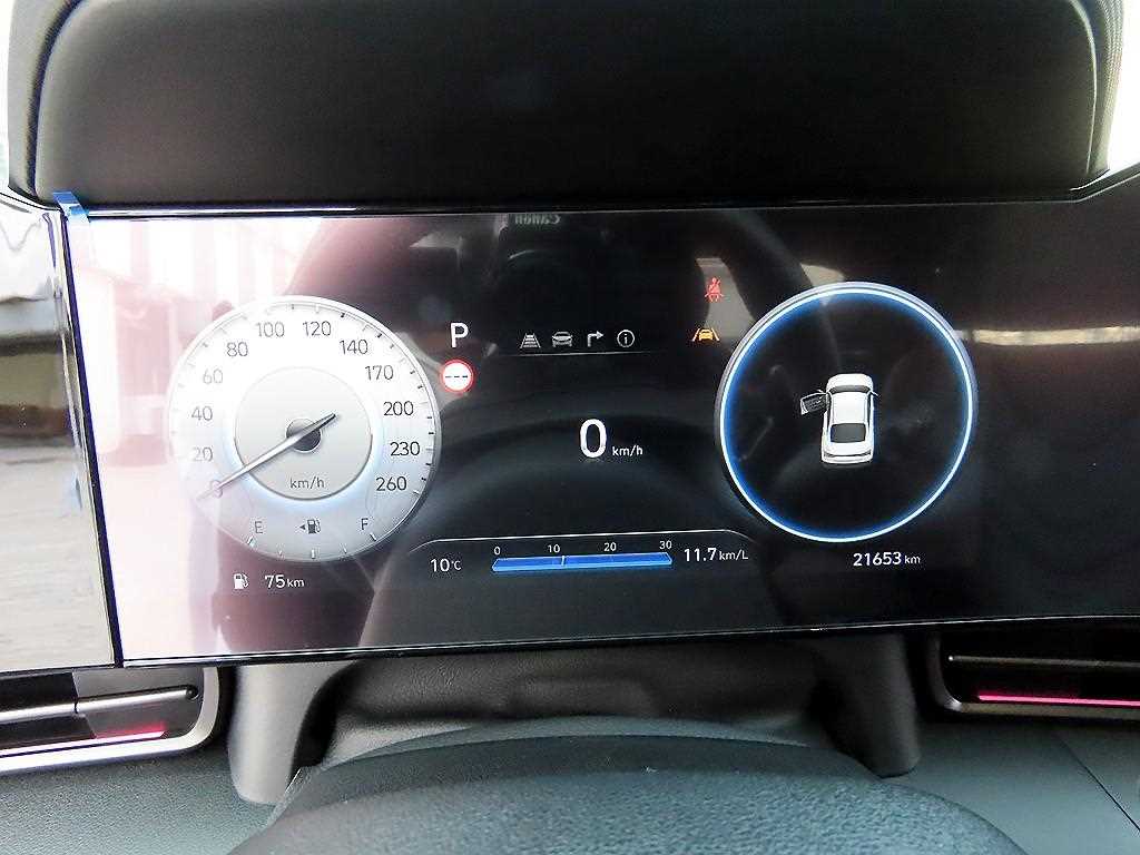 HYUNDAI Avante - Vista 9