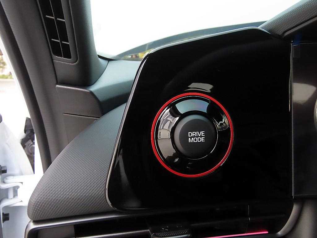 HYUNDAI Avante - Vista 12