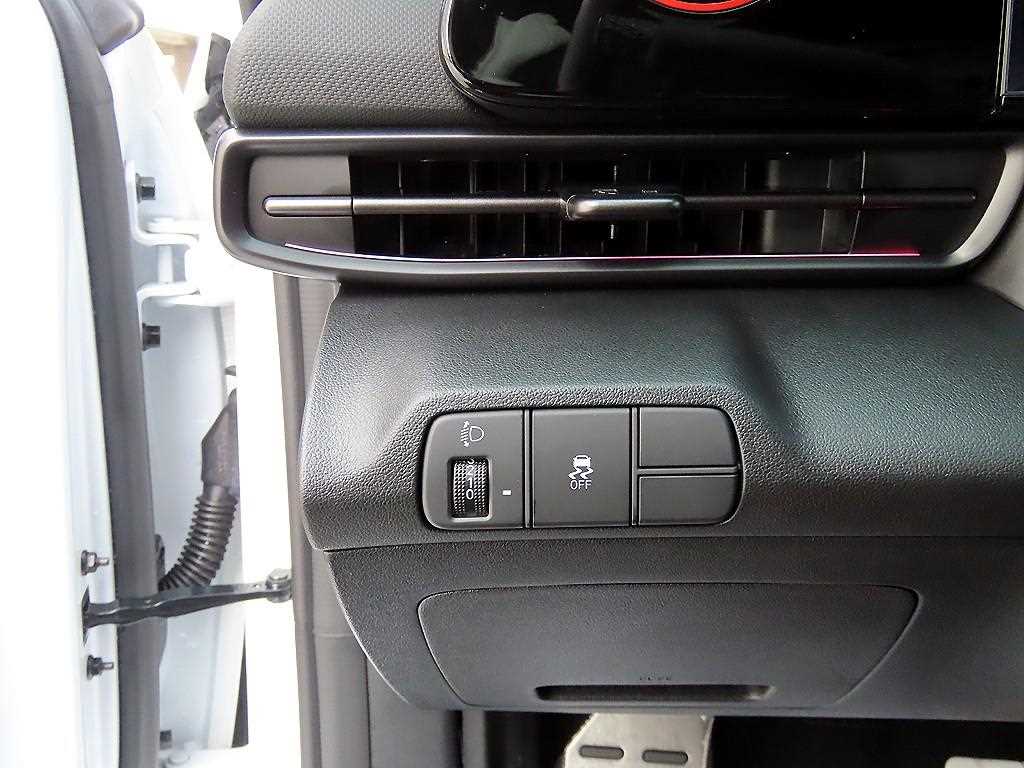 HYUNDAI Avante - Vista 11