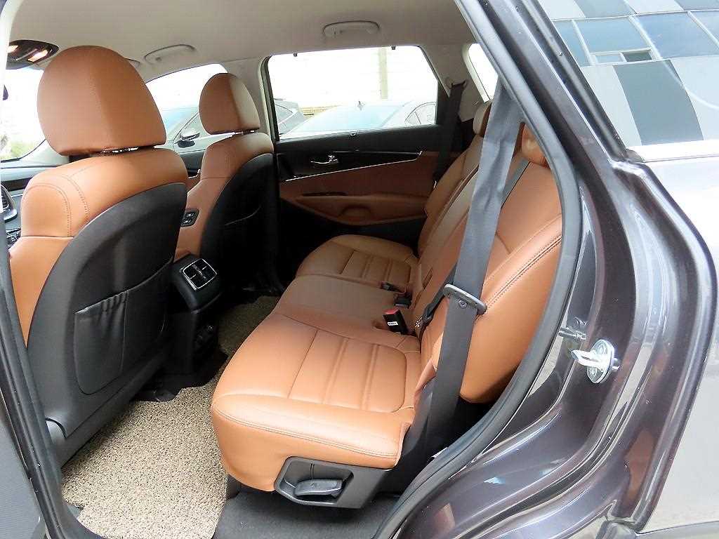 KIA Sorento - Vista 5