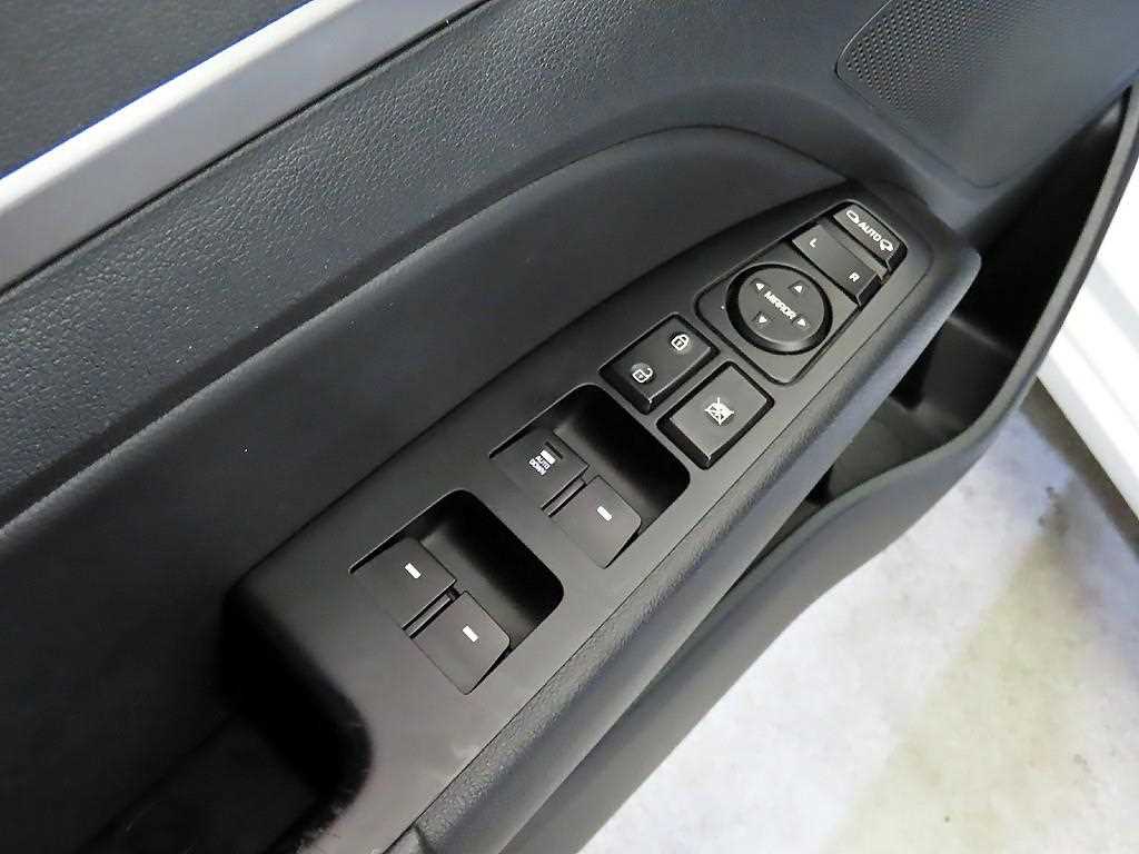 HYUNDAI Avante 2016 Blanco - Importación desde Corea - HF Imports Iquique - Foto 18