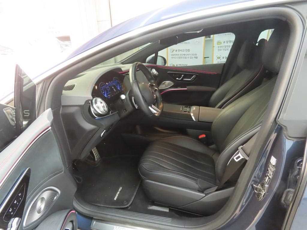 Mercedes Benz EQS - Vista 5