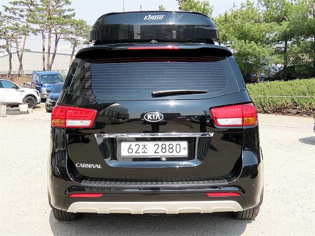 KIA Carnival - Vista 4