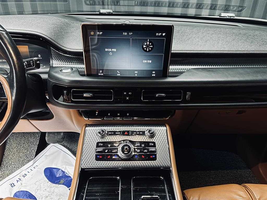 Lincoln Aviator - Vista 11