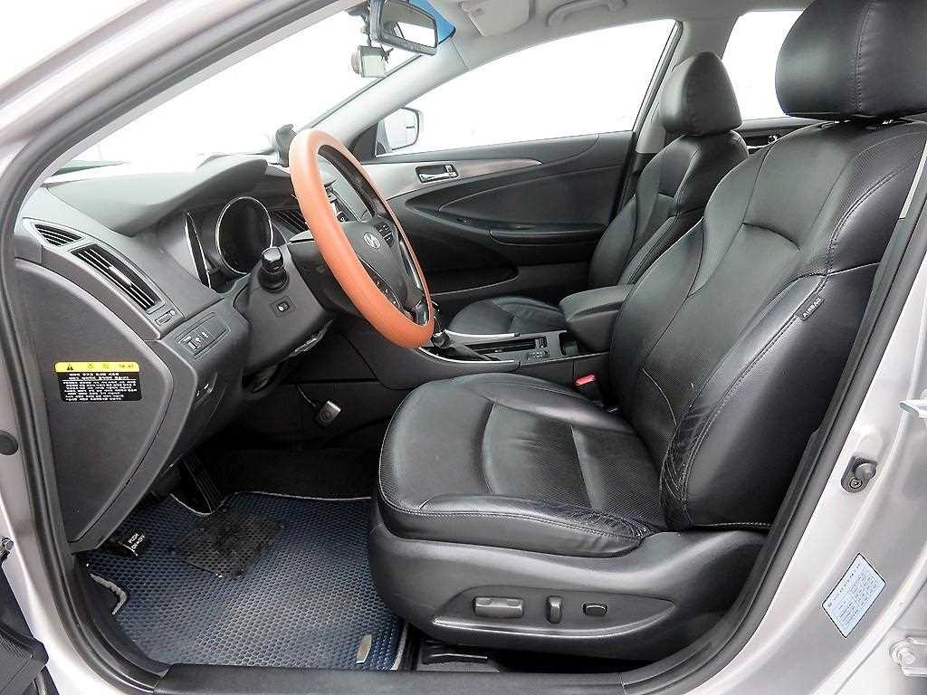 HYUNDAI Sonata - Vista 5