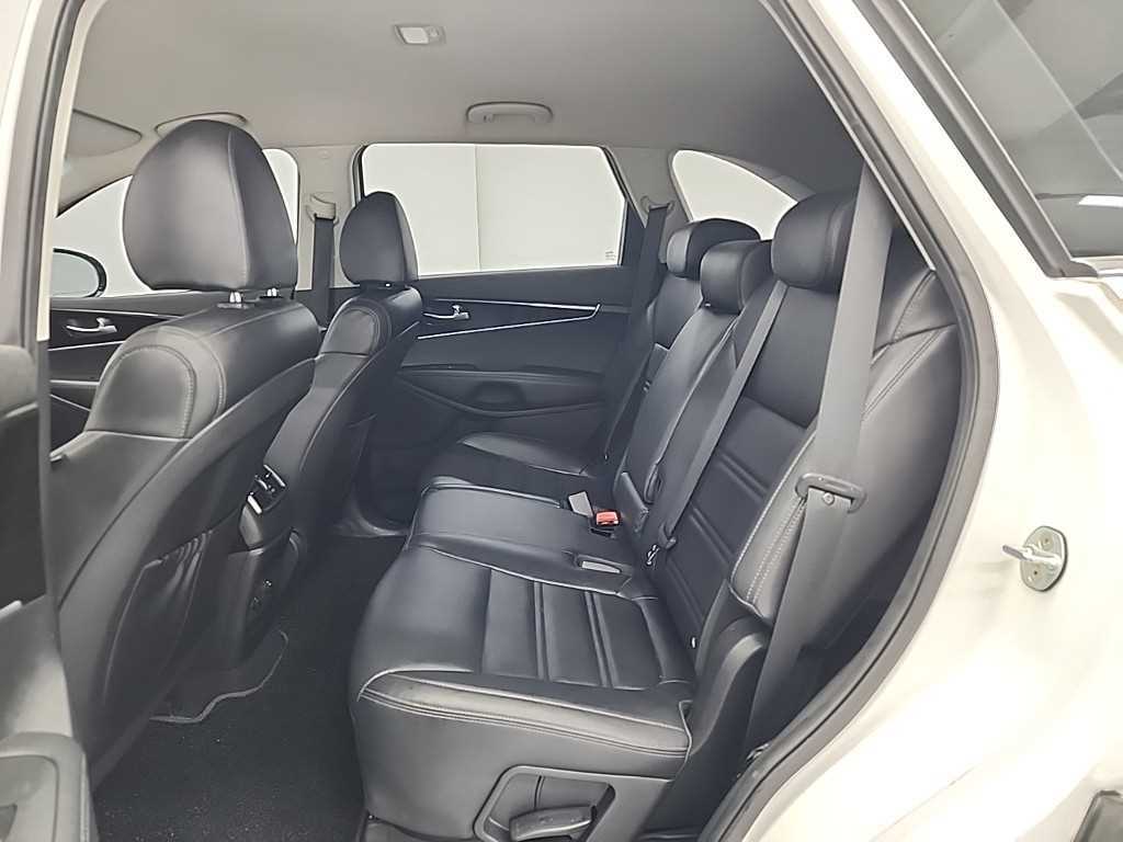 KIA Sorento - Vista 12