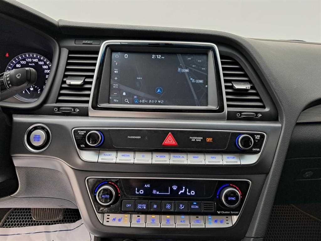 HYUNDAI Sonata - Vista 9