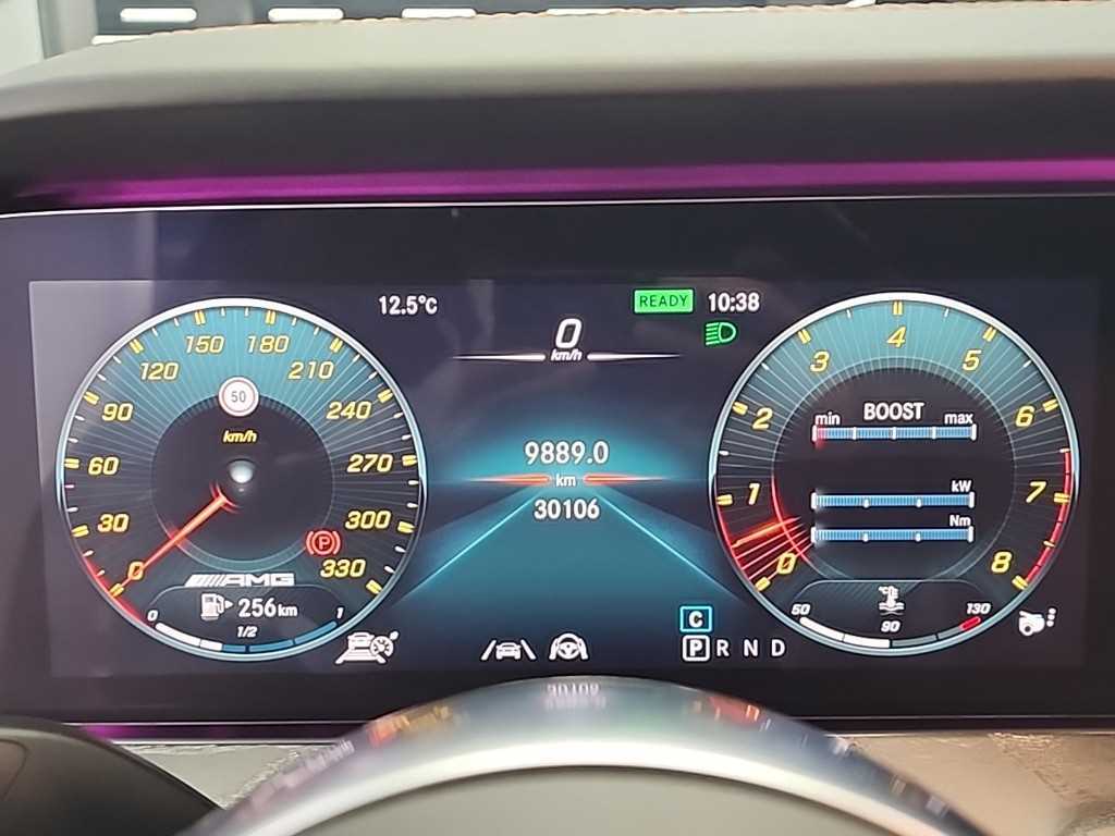 Mercedes Benz AMG GT - Vista 6