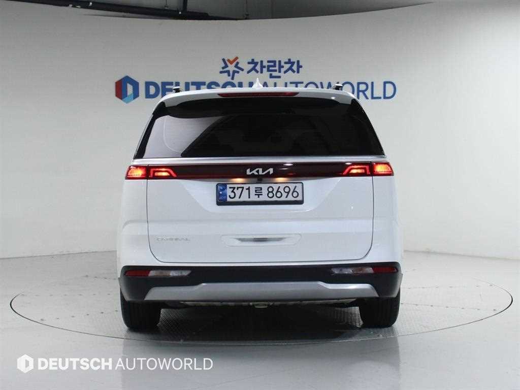 KIA Carnival - Vista 4