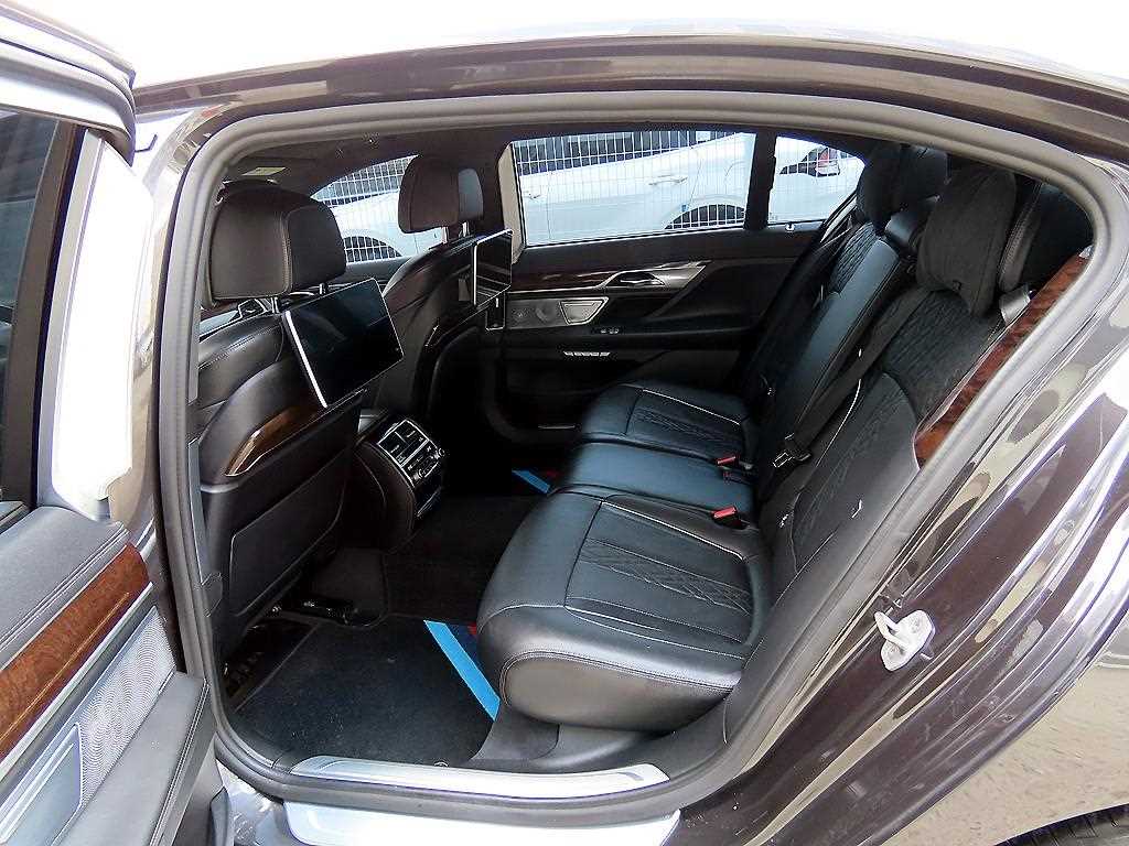 BMW 7 Series - Vista 6