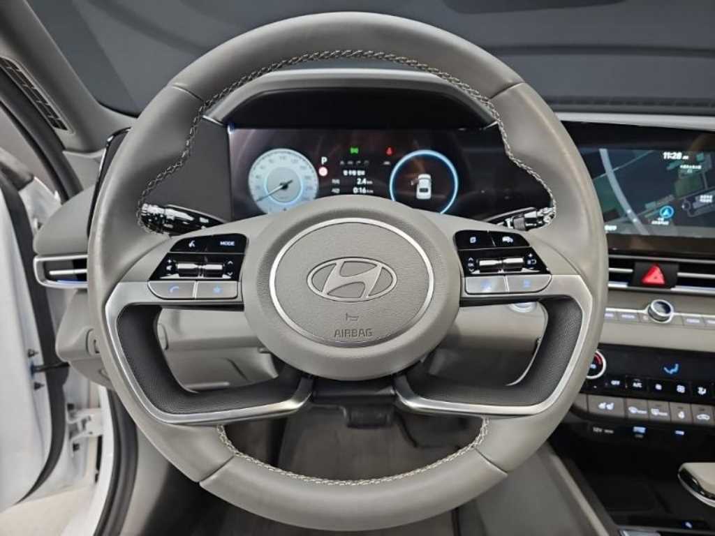 HYUNDAI Avante - Vista 6