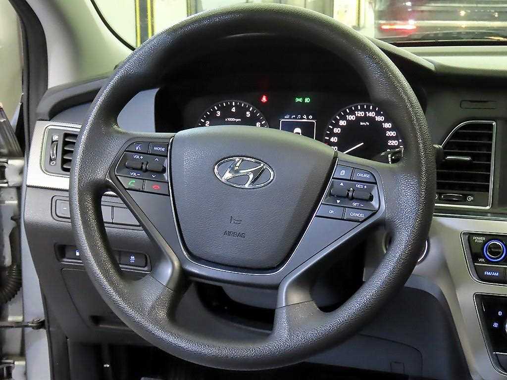 HYUNDAI Sonata - Vista 7