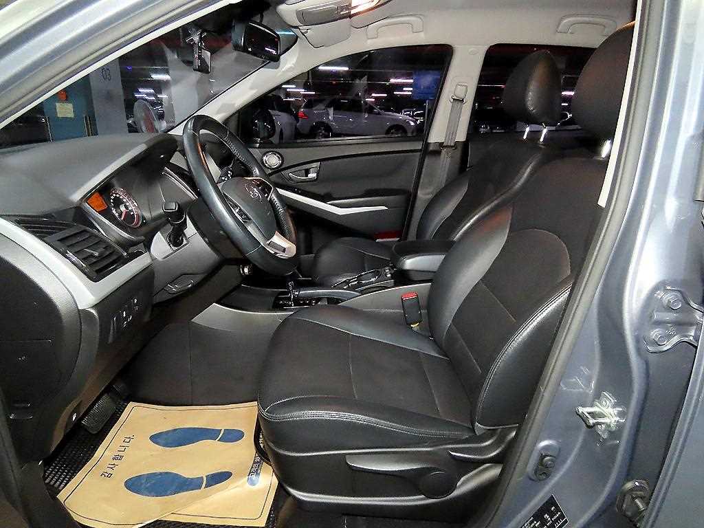 Ssangyong Korando - Vista 6