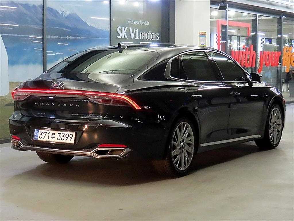 HYUNDAI Grandeur - Vista 5