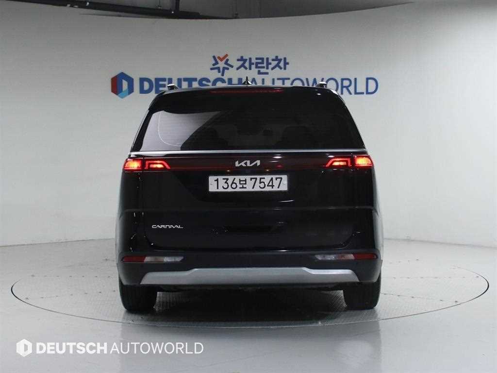 KIA Carnival - Vista 4