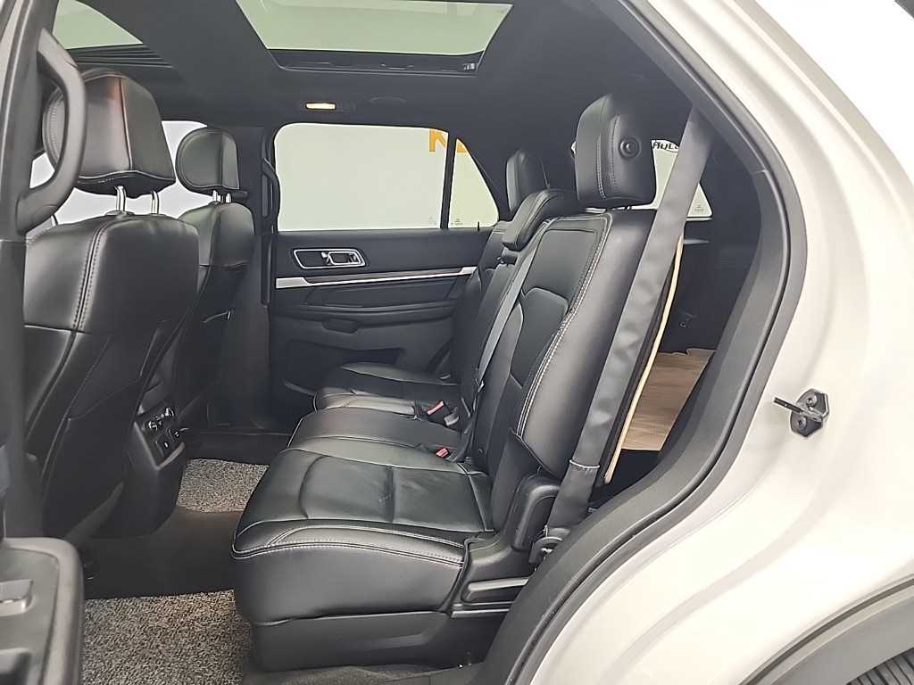 Ford Explorer - Vista 12
