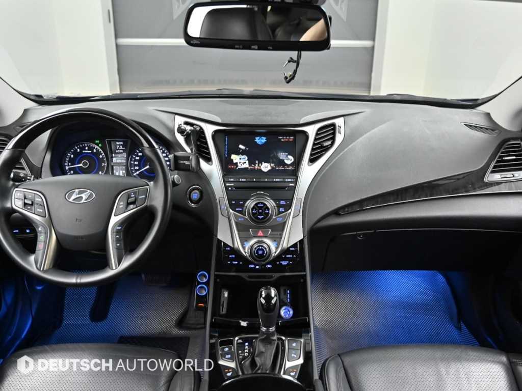 HYUNDAI Grandeur - Vista 7