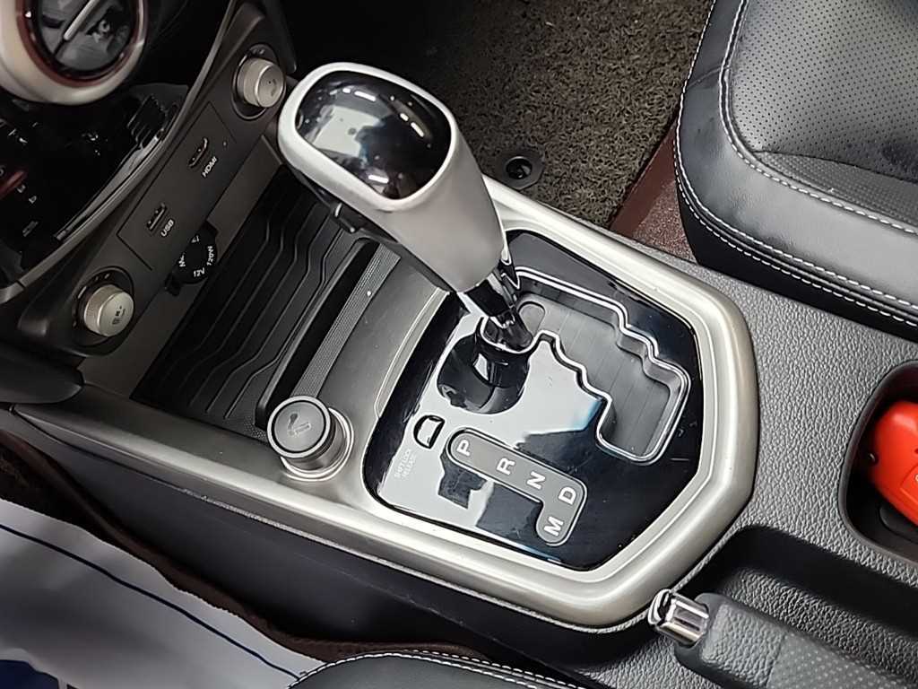 Ssangyong Tivoli - Vista 8