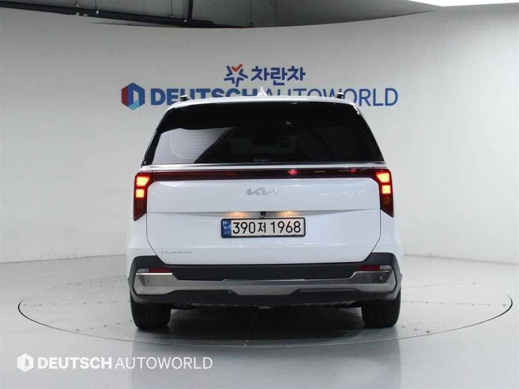 KIA Carnival - Vista 4