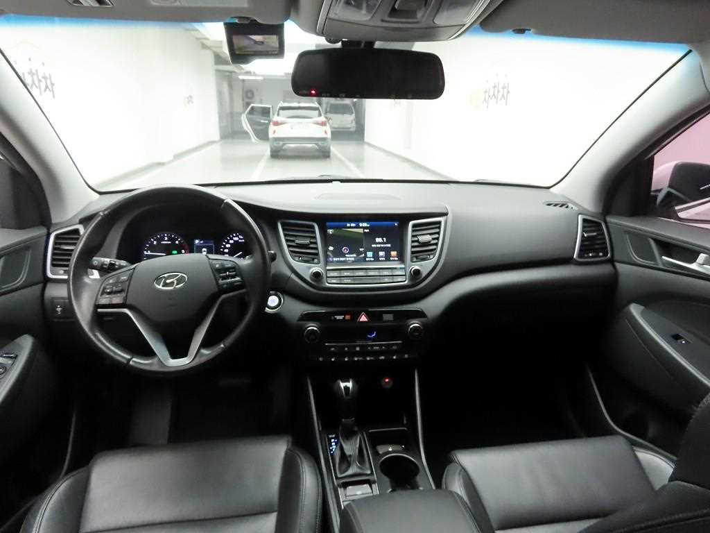 HYUNDAI Tucson - Vista 7