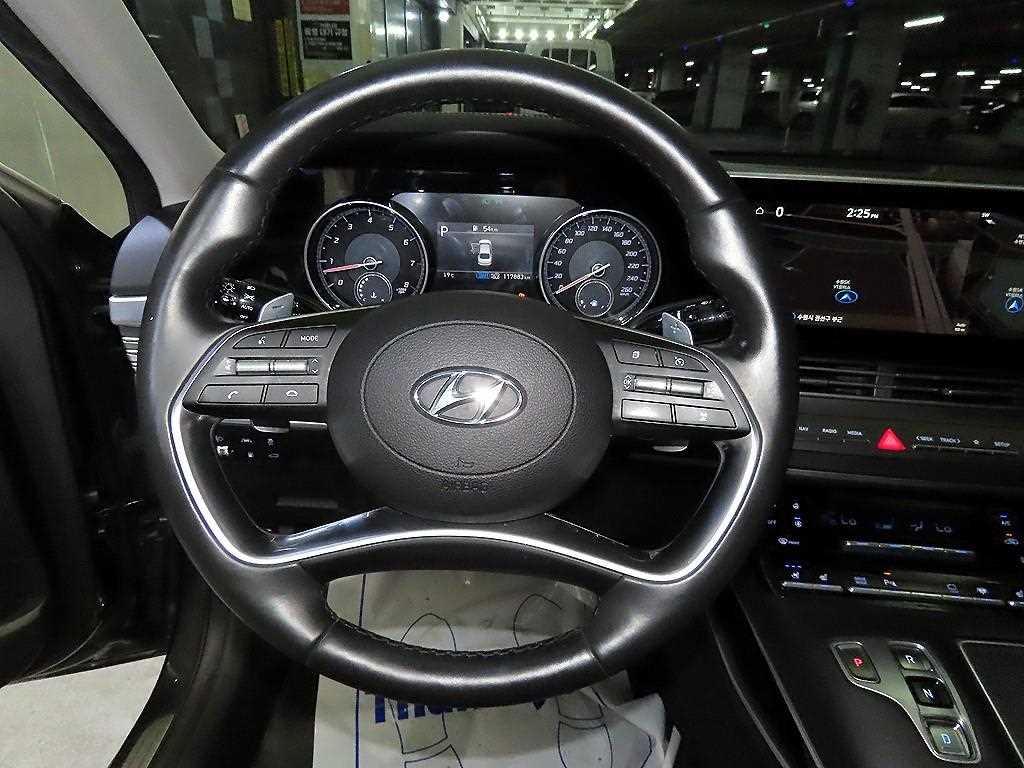 HYUNDAI Grandeur - Vista 8