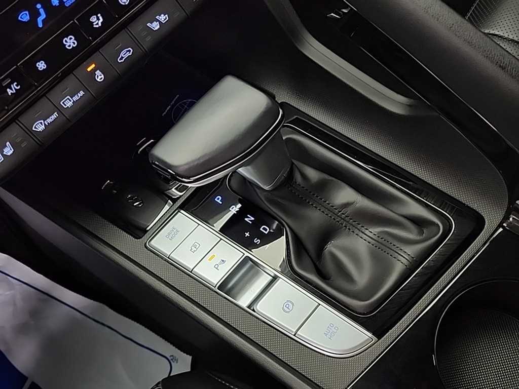 HYUNDAI Avante - Vista 9