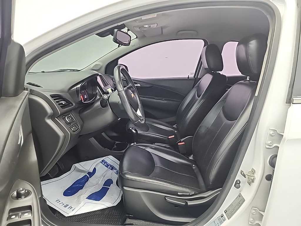 Chevrolet Spark - Vista 11