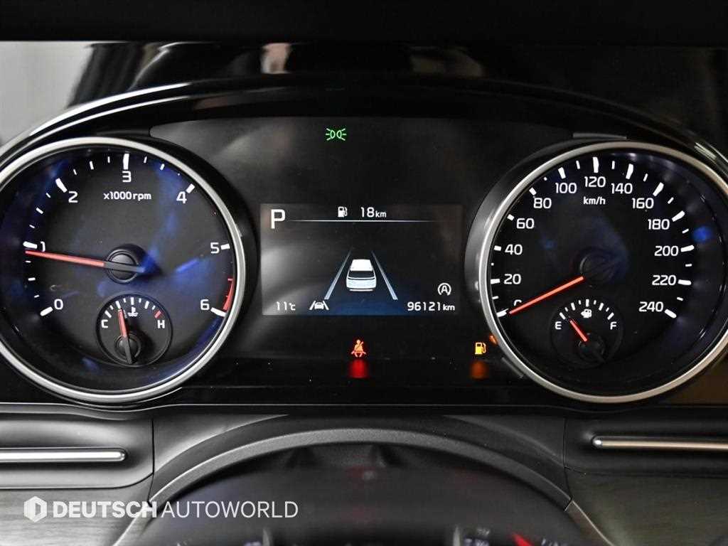 KIA Carnival - Vista 8