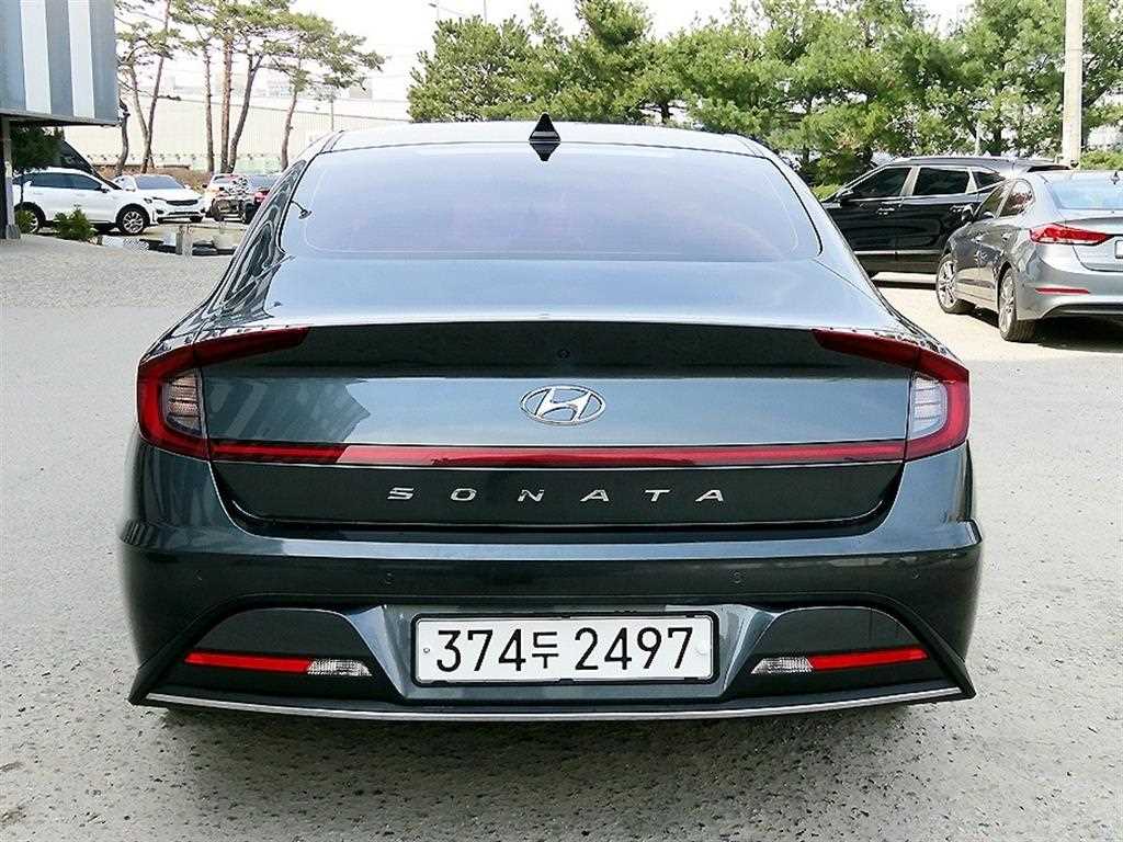 HYUNDAI Sonata - Vista 4