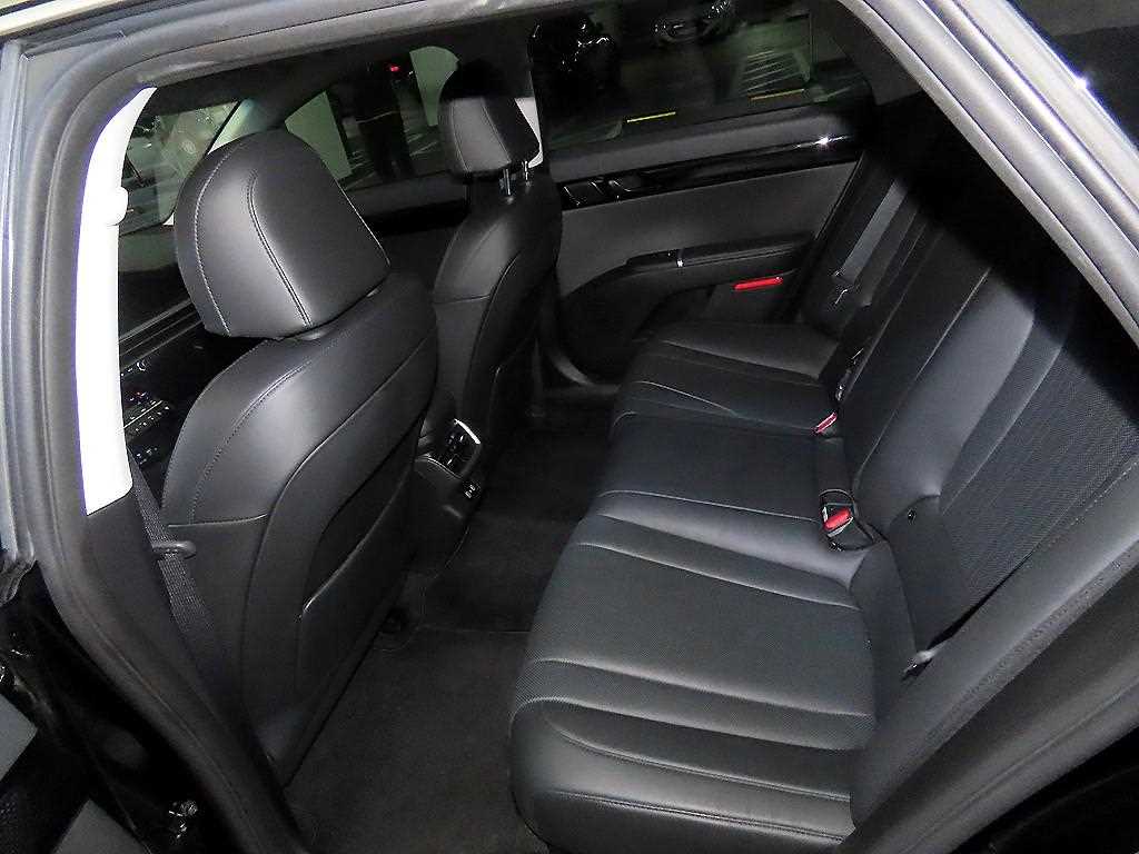 HYUNDAI Grandeur - Vista 7