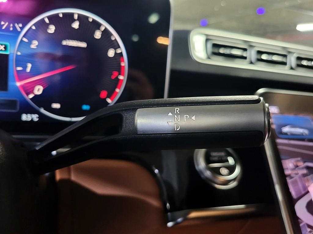 Mercedes Benz S Class - Vista 12