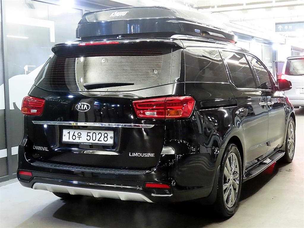 KIA Carnival - Vista 4